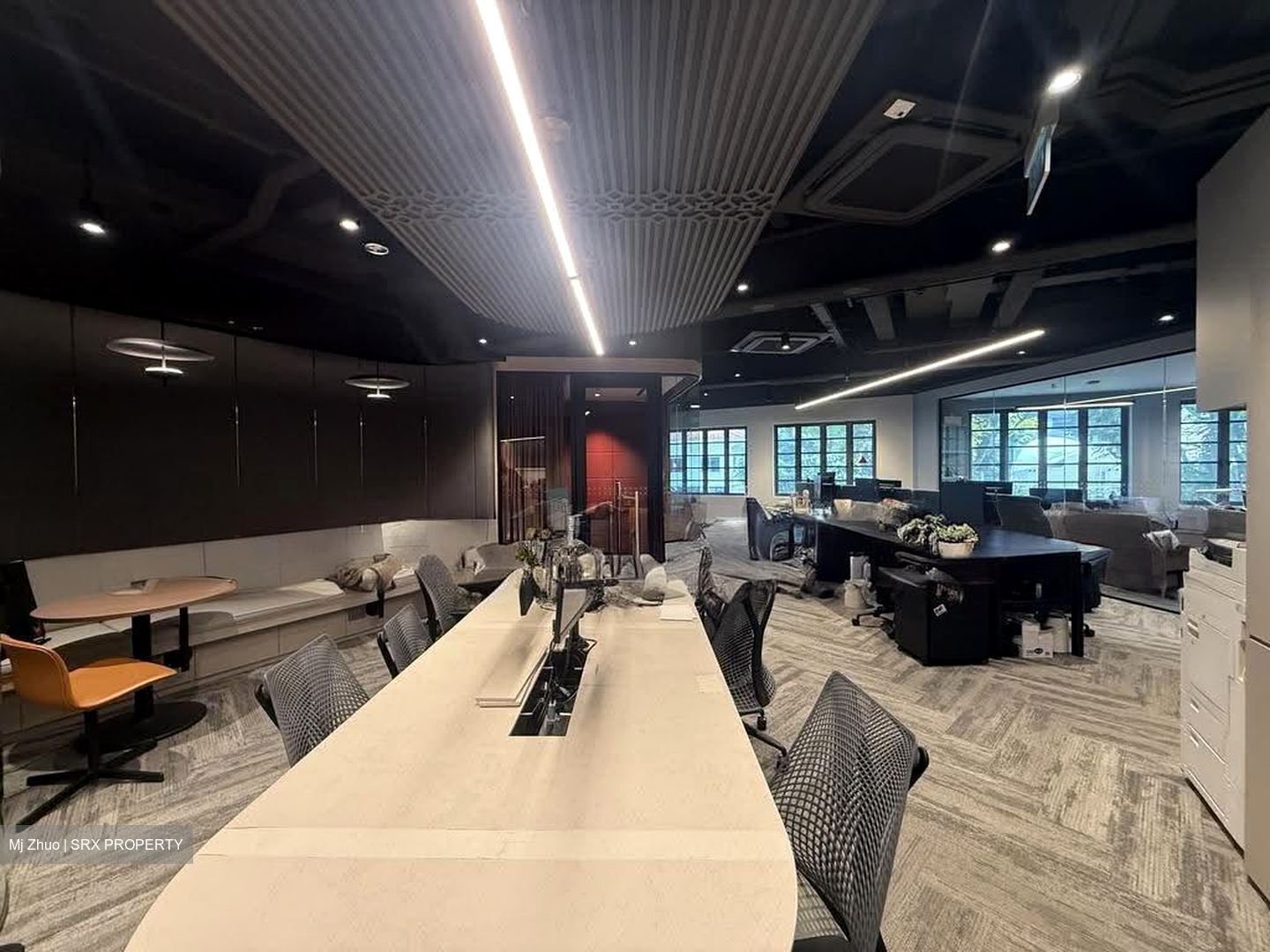 North Canal Road (D1), Office #615068711